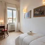 Lungarno Apartment - Free Parking
